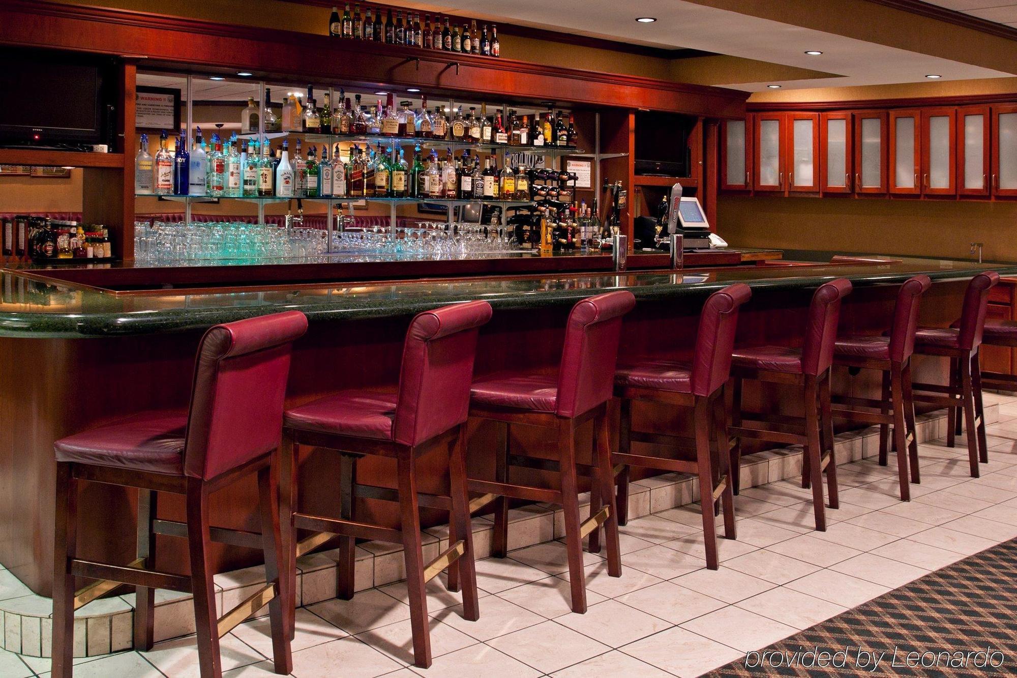 Four Points By Sheraton Cleveland Airport Exterior photo