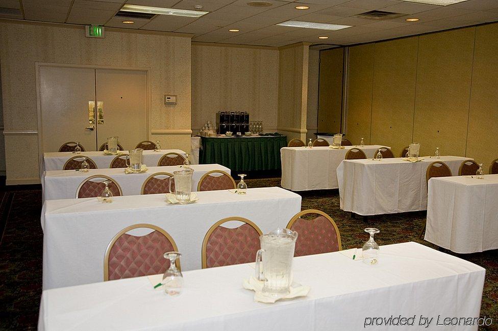 Four Points By Sheraton Cleveland Airport Exterior photo
