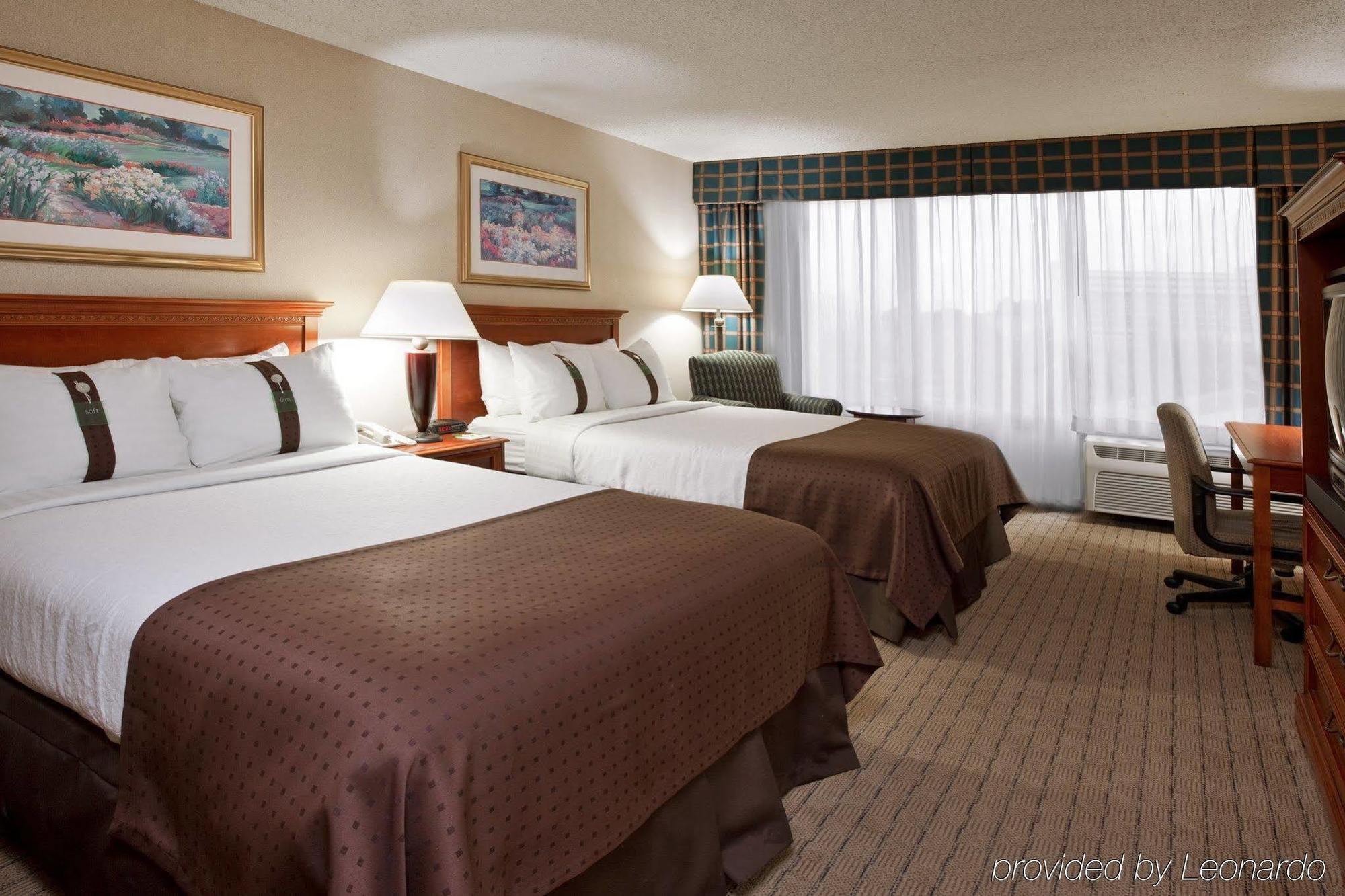 Four Points By Sheraton Cleveland Airport Exterior photo