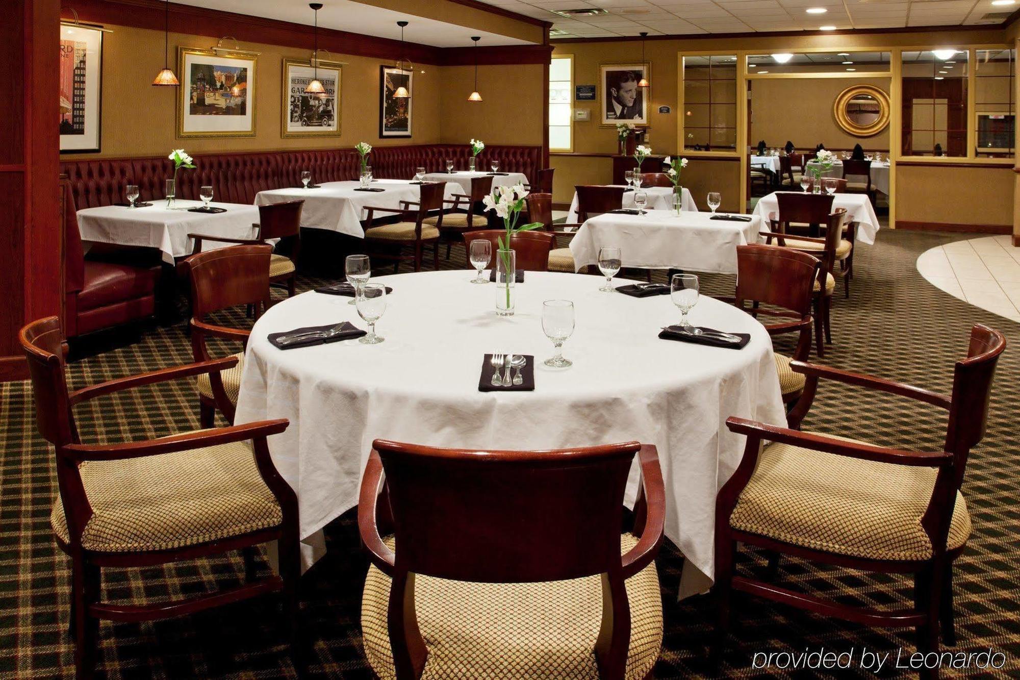 Four Points By Sheraton Cleveland Airport Exterior photo